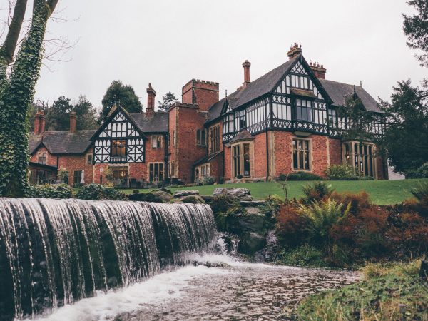 Why Choose an Exclusive-Use Wedding Venue?